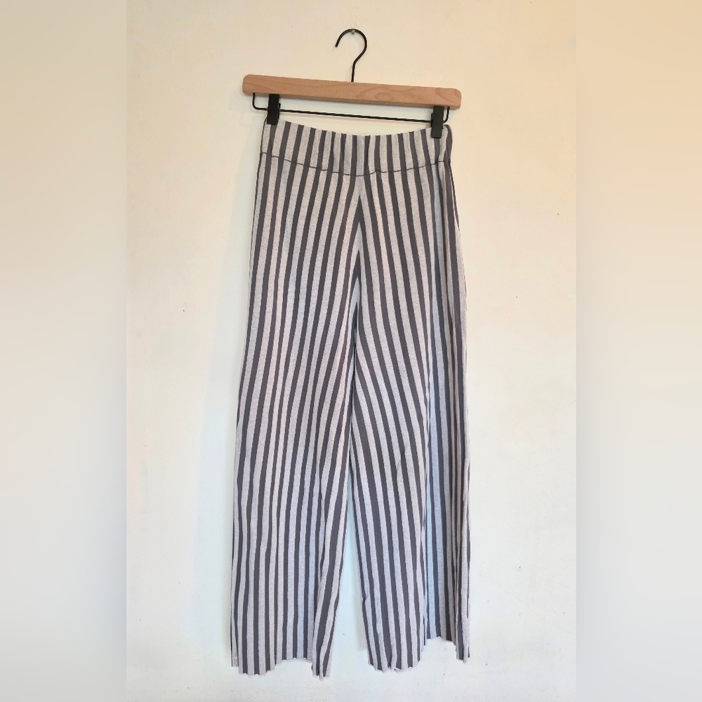 RUS Clothing Grey and White Pants, Gauzy Dry Cotton Size Small